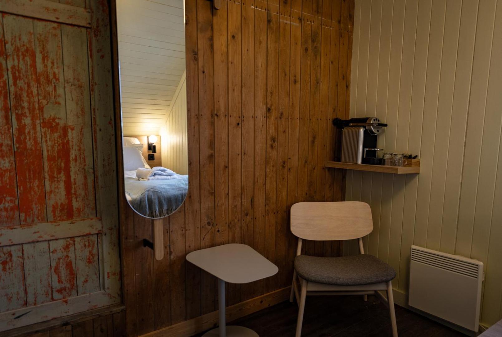 Skata Boutique Hotel Henningsvær Exterior photo