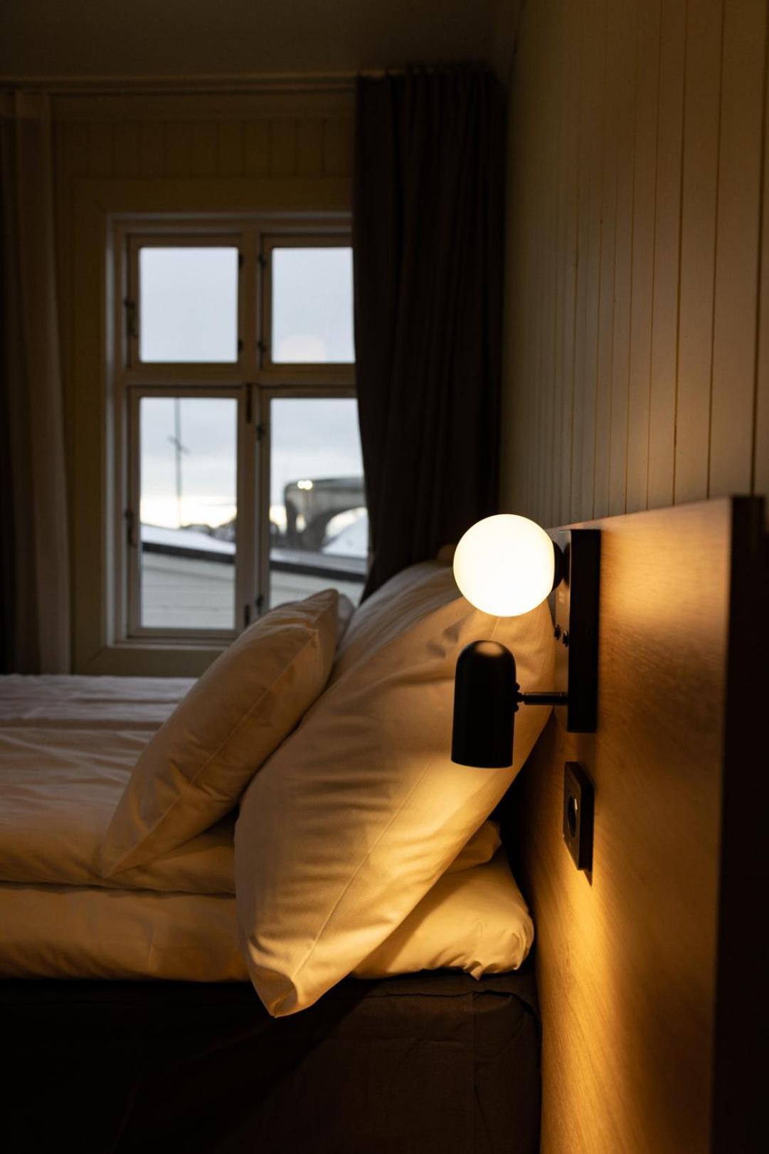 Skata Boutique Hotel Henningsvær Exterior photo