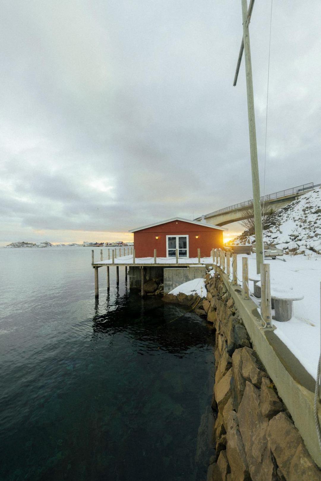 Skata Boutique Hotel Henningsvær Exterior photo